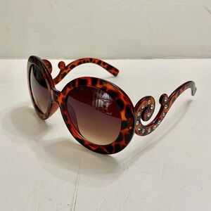 Elegant, High Fashion Leopard Brown Round Sunglasses with Rhinestones